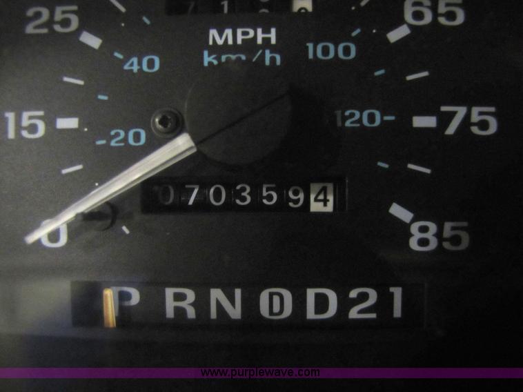 image for item 5329 1994 Ford Explorer XLT SUV