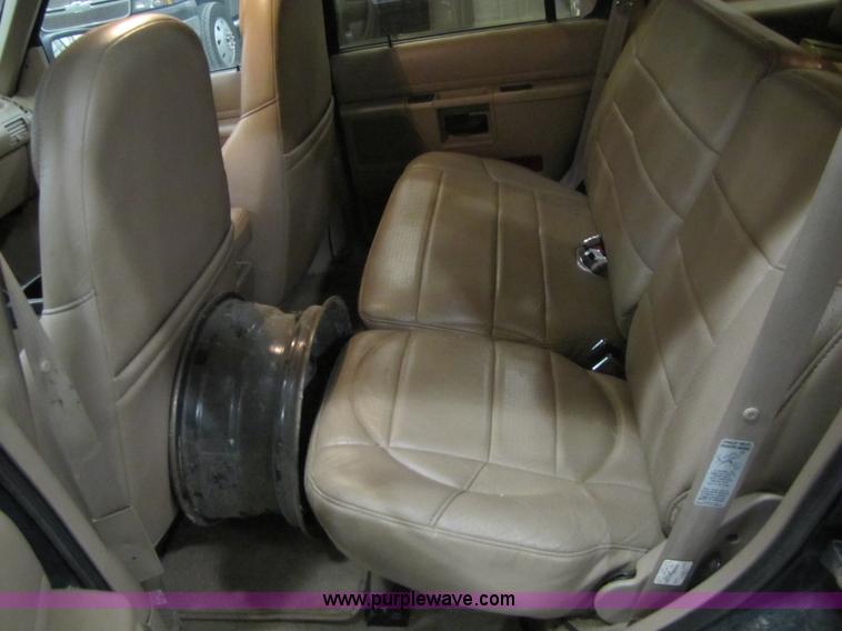 image for item 5329 1994 Ford Explorer XLT SUV