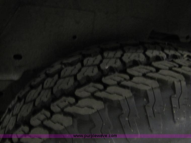 image for item 5329 1994 Ford Explorer XLT SUV