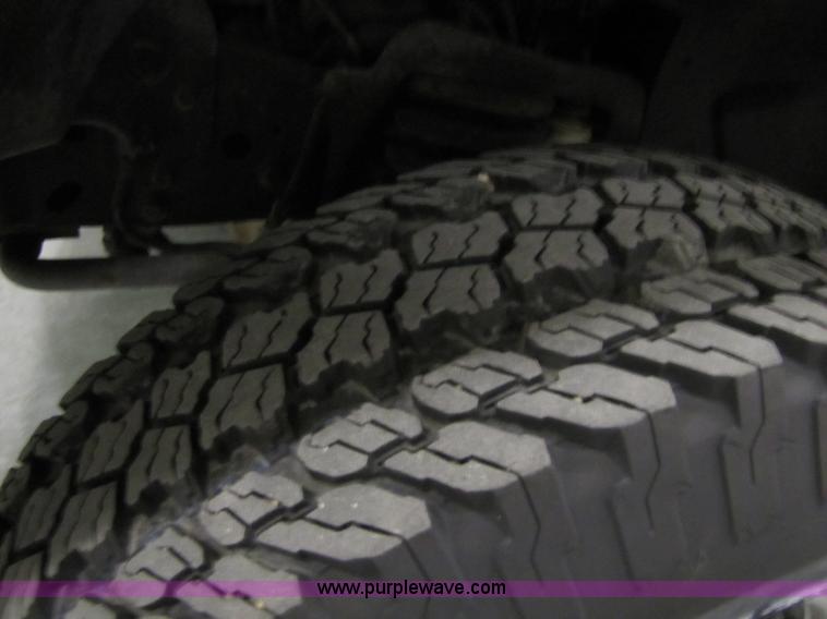 image for item 5329 1994 Ford Explorer XLT SUV