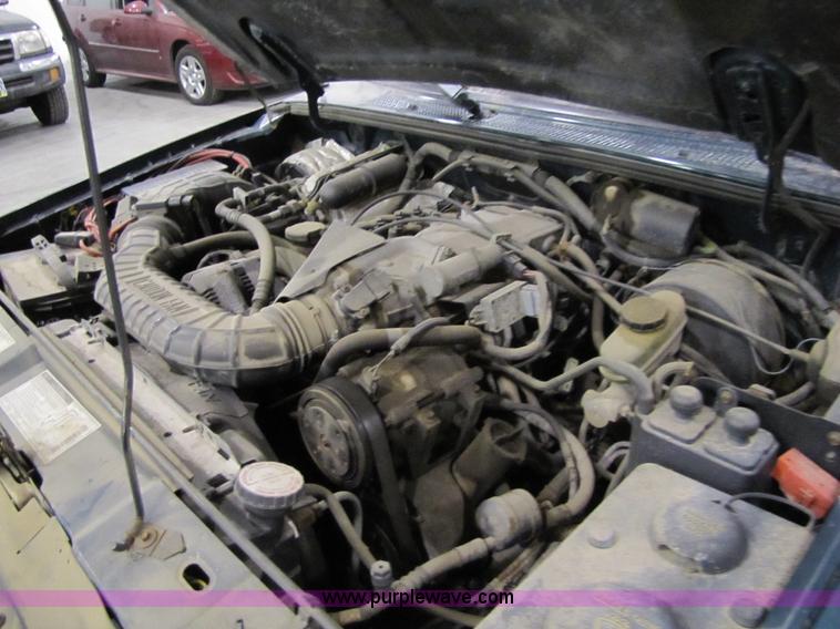 image for item 5329 1994 Ford Explorer XLT SUV