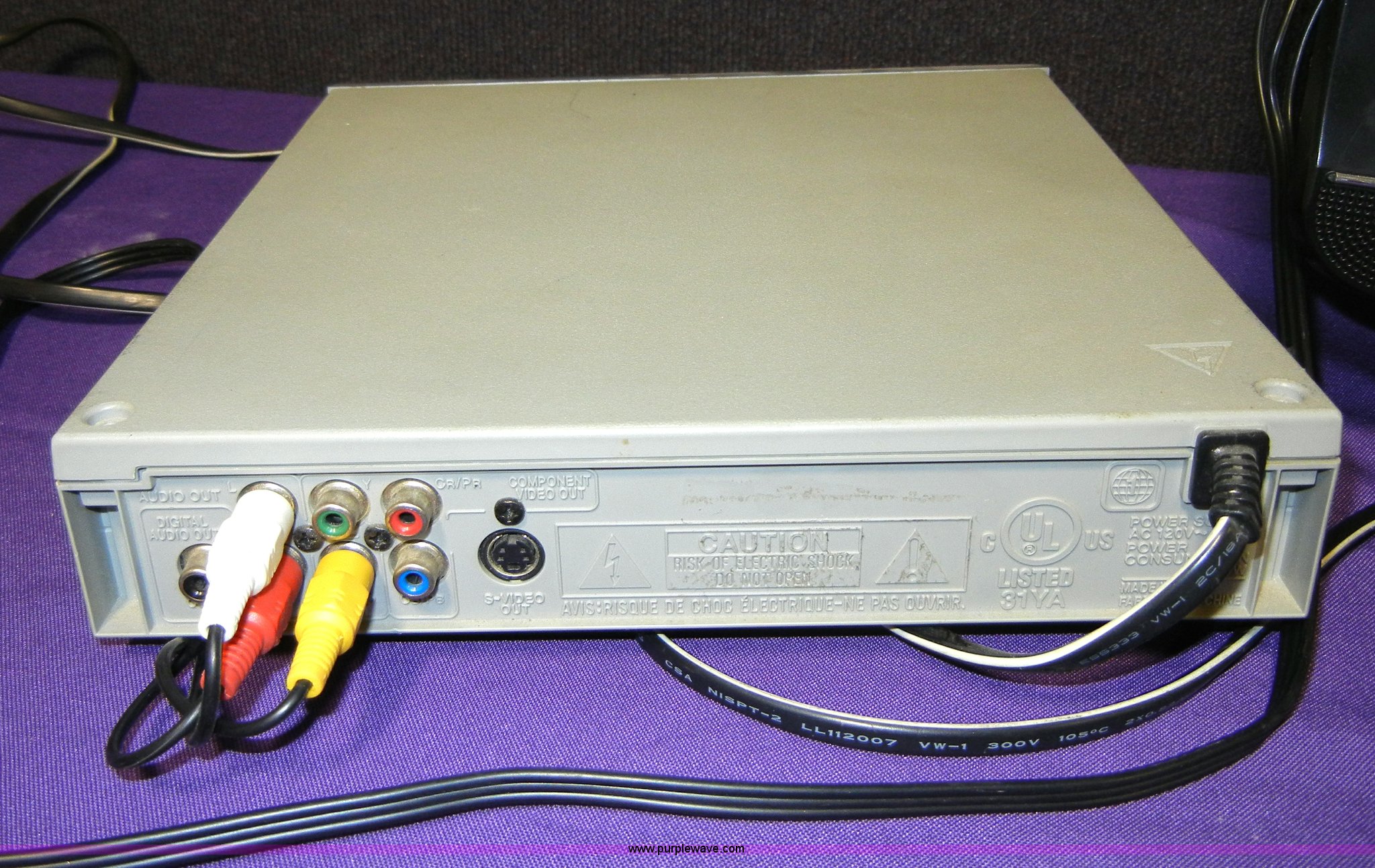 Dynex 19" LCD TV/DVD player in Manhattan, KS Item 2295 sold Purple Wave