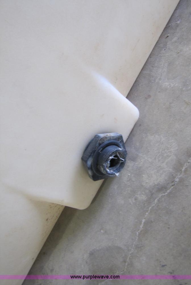 image for item 1005 30 gallon poly tank