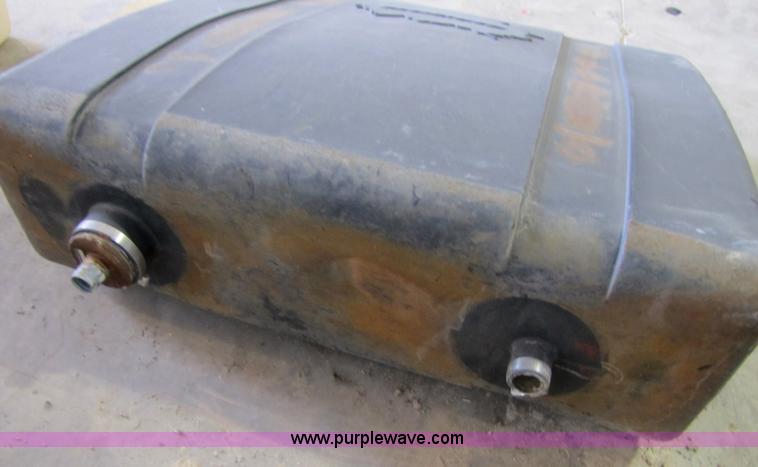 image for item 1006 Muncie hydraulic tank