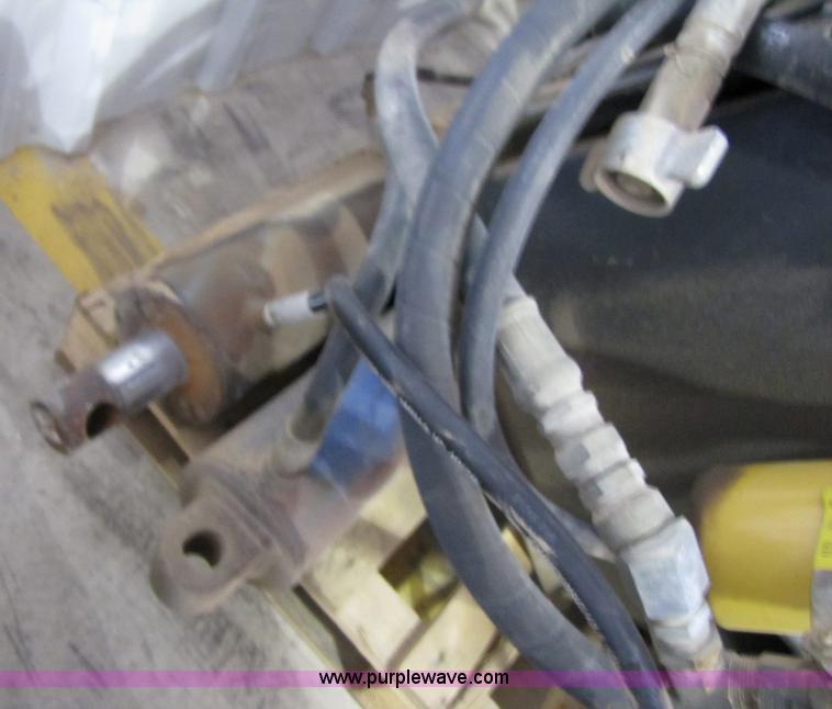 image for item 1010 Hydraulic tank with winch and four hydraulic cylinders