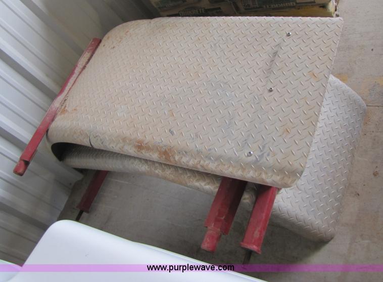 image for item 1013 Pair of truck fenders