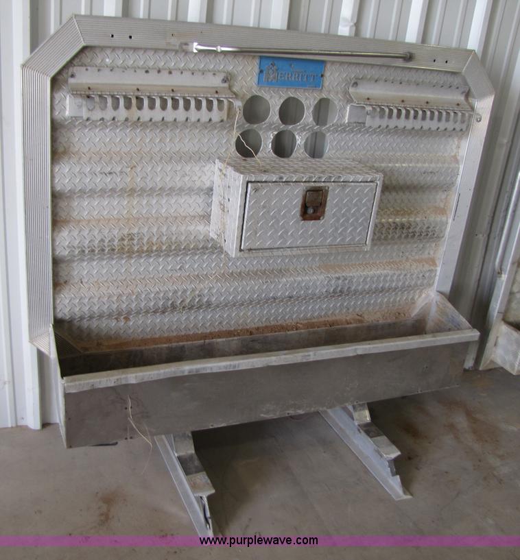 image for item 1015 Merritt aluminum headache rack