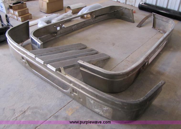 image for item 1016 Assorted International semi parts