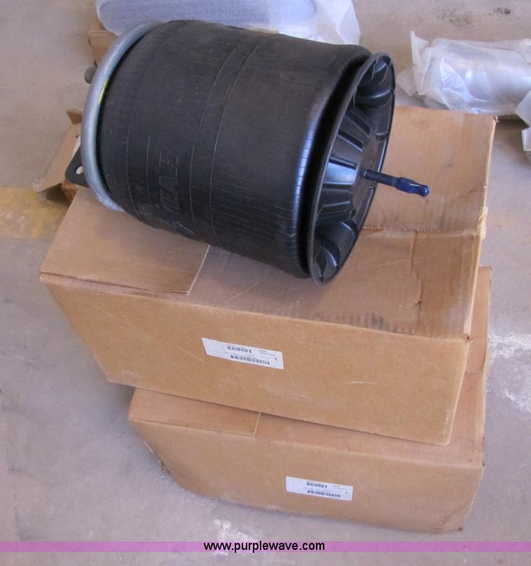 image for item 1016 Assorted International semi parts