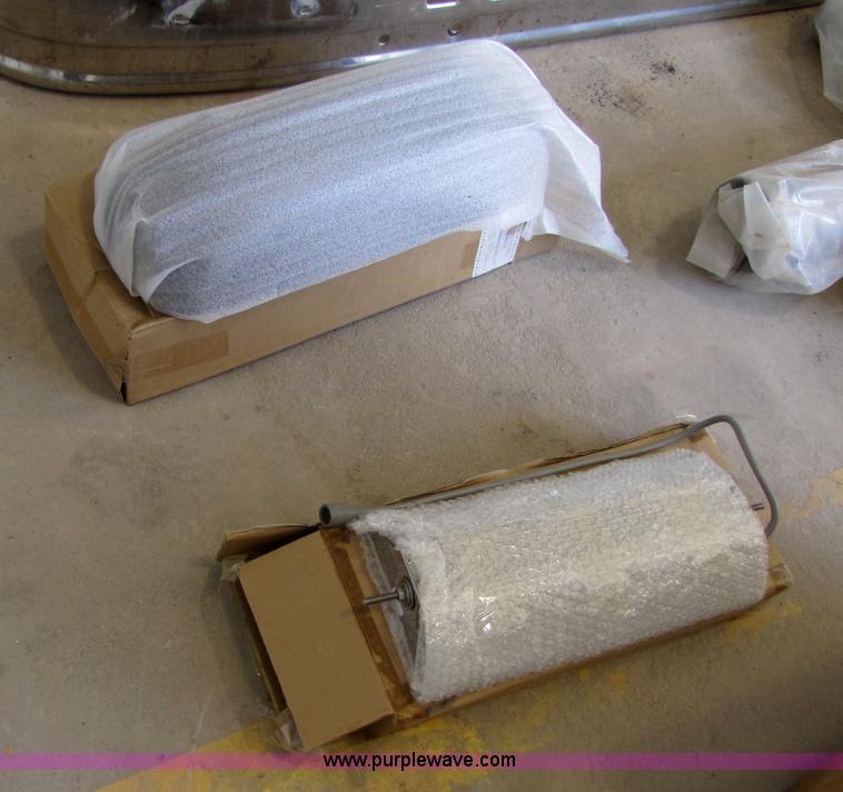 image for item 1016 Assorted International semi parts