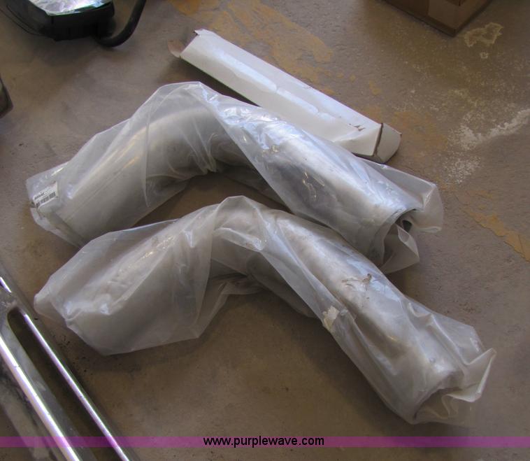 image for item 1016 Assorted International semi parts