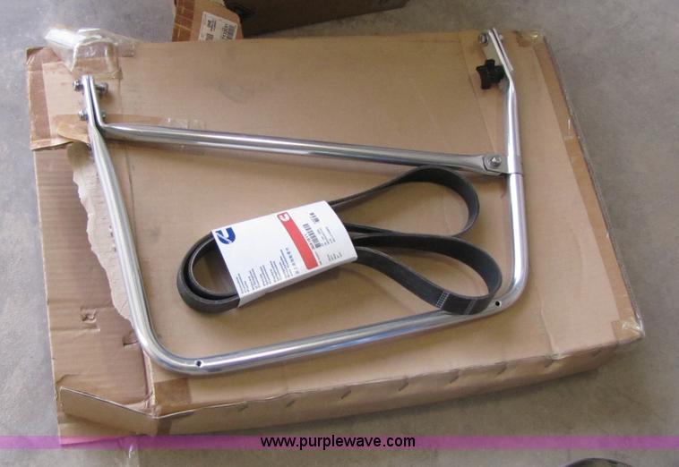 image for item 1016 Assorted International semi parts