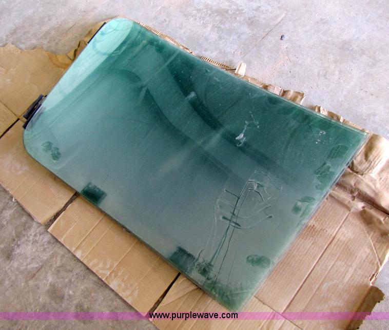 image for item 1016 Assorted International semi parts