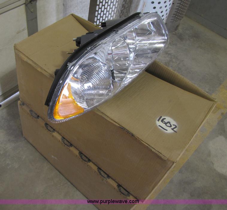 image for item 1017 Assorted Mack semi parts