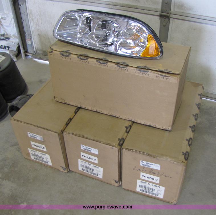 image for item 1017 Assorted Mack semi parts