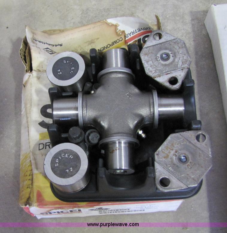 image for item 1017 Assorted Mack semi parts