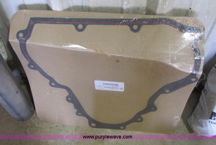 image for item 1017 Assorted Mack semi parts