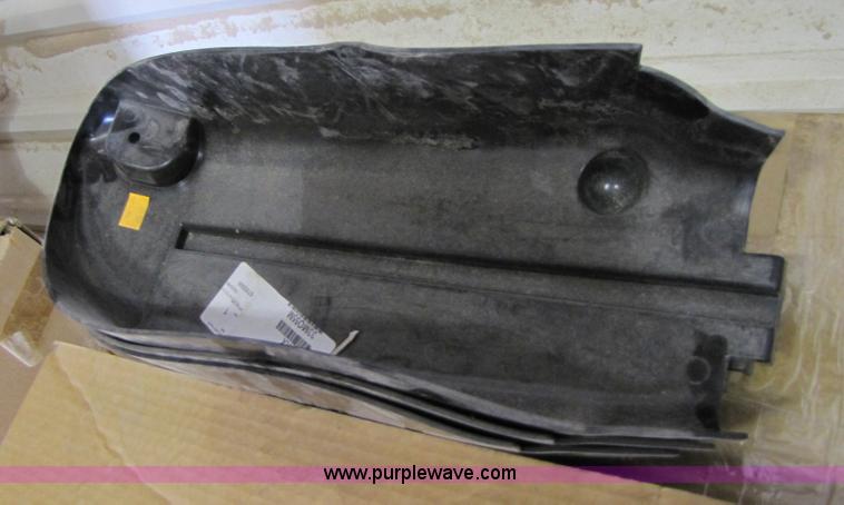 image for item 1017 Assorted Mack semi parts