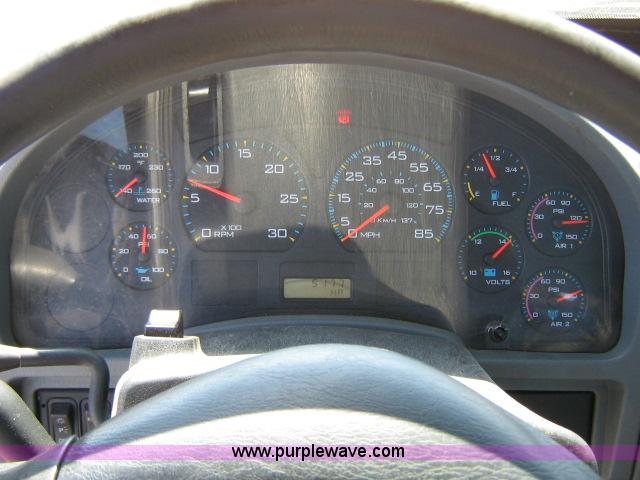 image for item 1657 2003 International 4400 6x4 cab and chassis