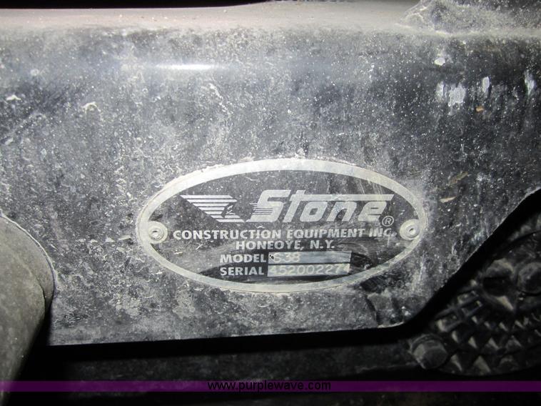 image for item 3136 Stone 639 vibratory packer