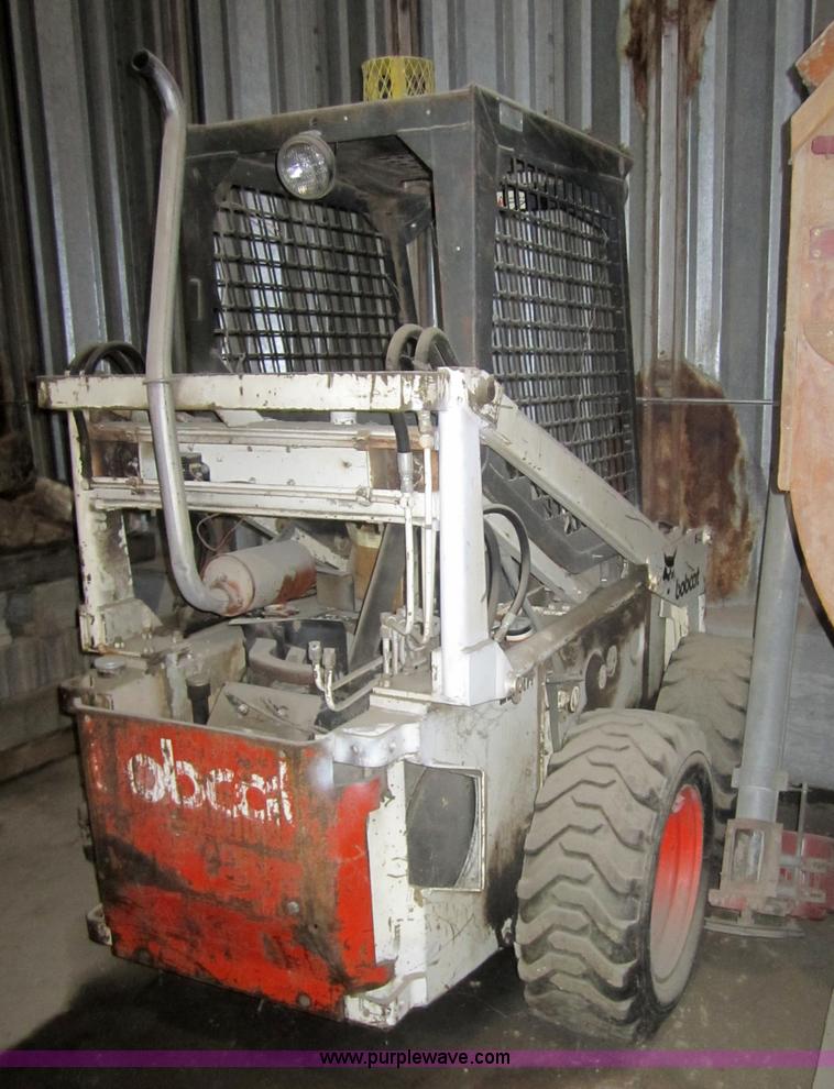 image for item 3139 Bobcat 610 skid steer