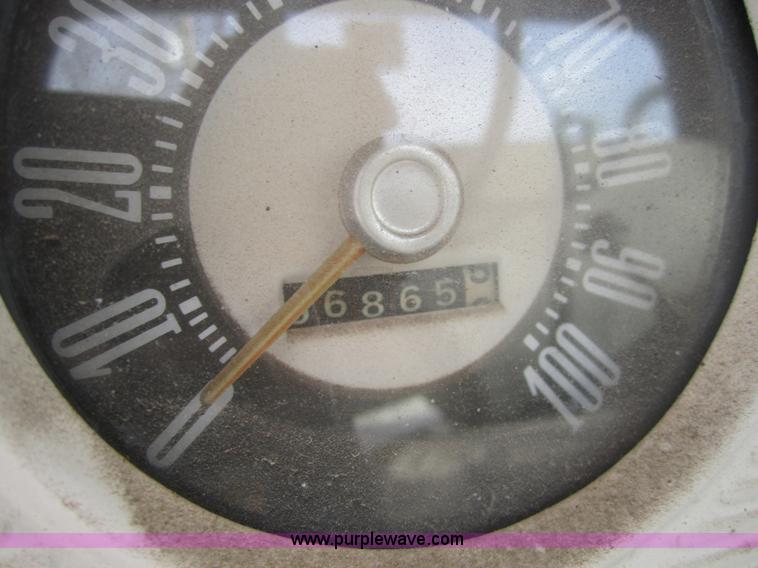 image for item 3147 1968 Ford F750 heavy truck