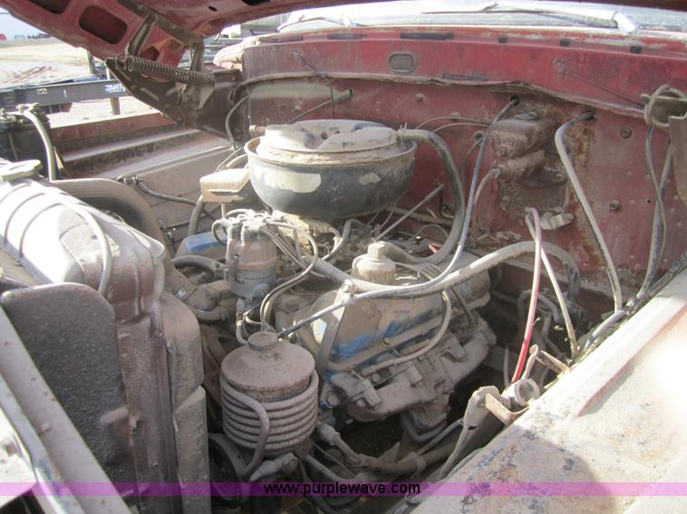 image for item 3147 1968 Ford F750 heavy truck