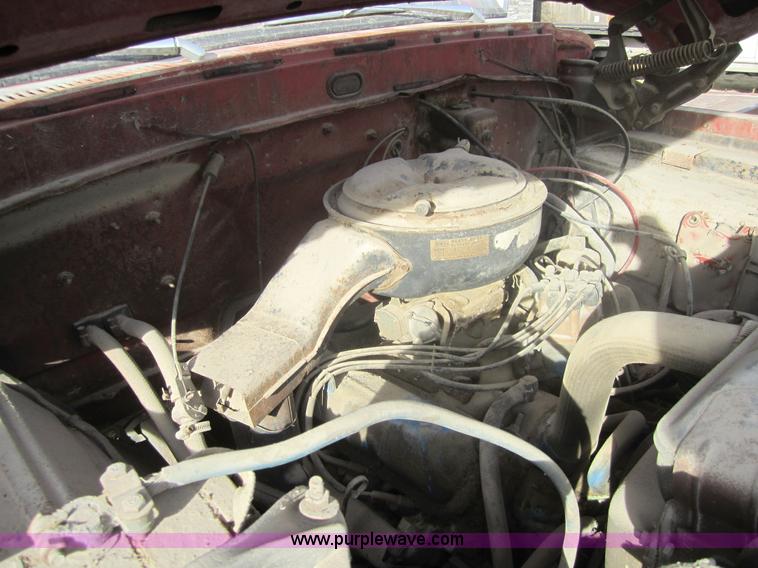 image for item 3147 1968 Ford F750 heavy truck