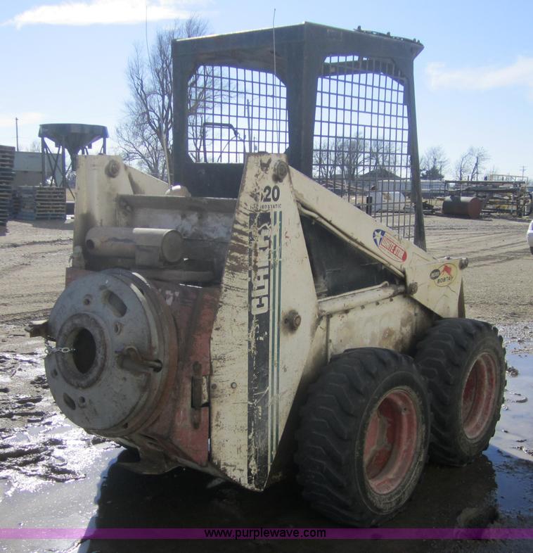 image for item 3149 Bobcat 620 skid steer