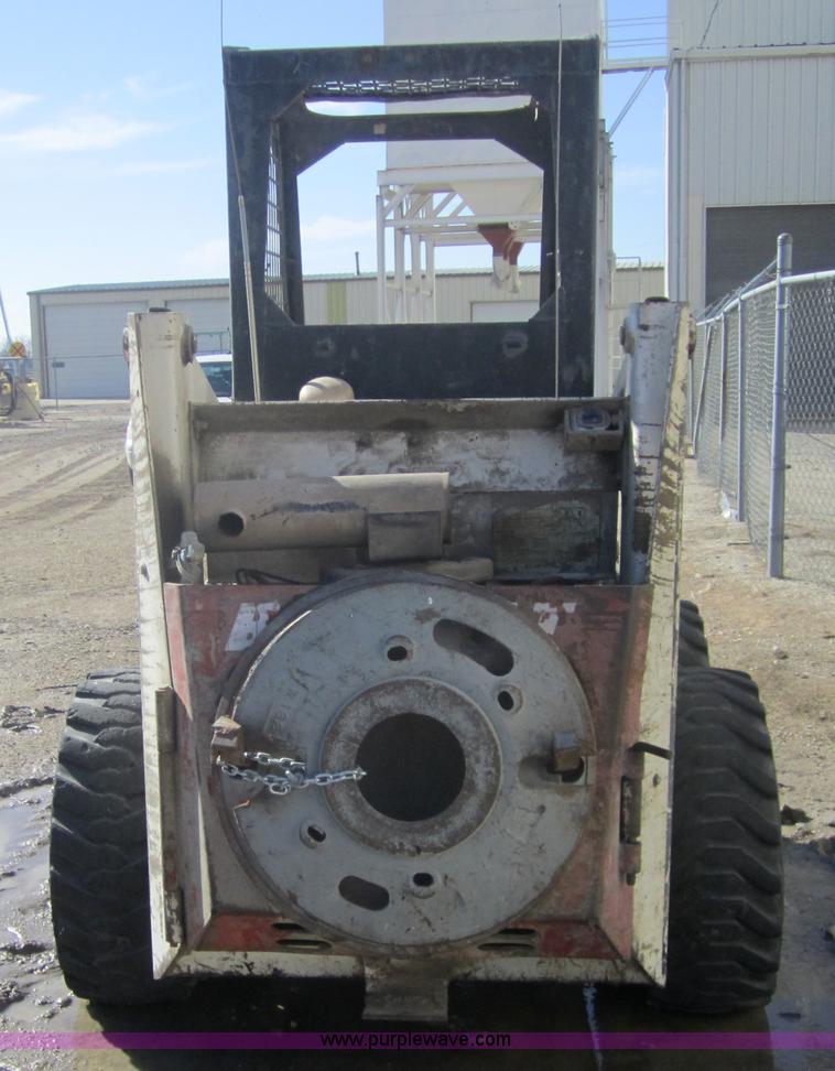 image for item 3149 Bobcat 620 skid steer