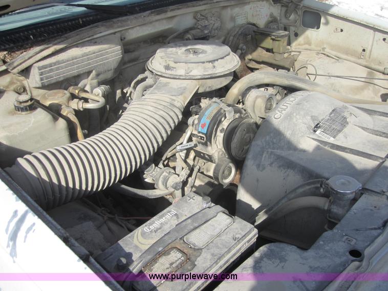 image for item 3180 1988 Chevrolet 1500 Cheyenne pickup truck