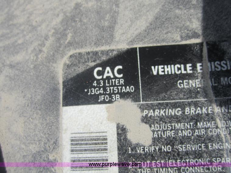 image for item 3180 1988 Chevrolet 1500 Cheyenne pickup truck