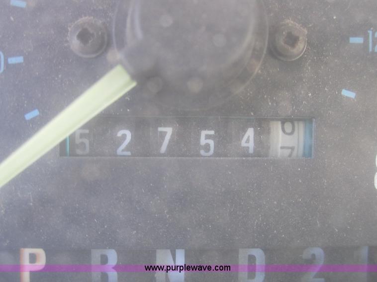 image for item 3181 1988 Ford F150 XLT Lariat supercab pickup truck