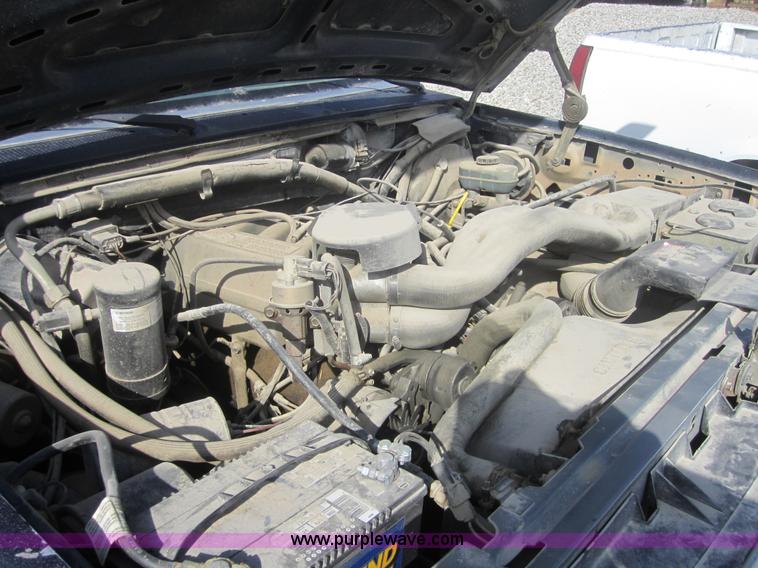 image for item 3181 1988 Ford F150 XLT Lariat supercab pickup truck