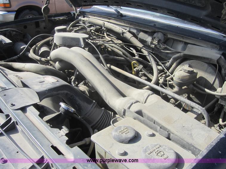 image for item 3181 1988 Ford F150 XLT Lariat supercab pickup truck