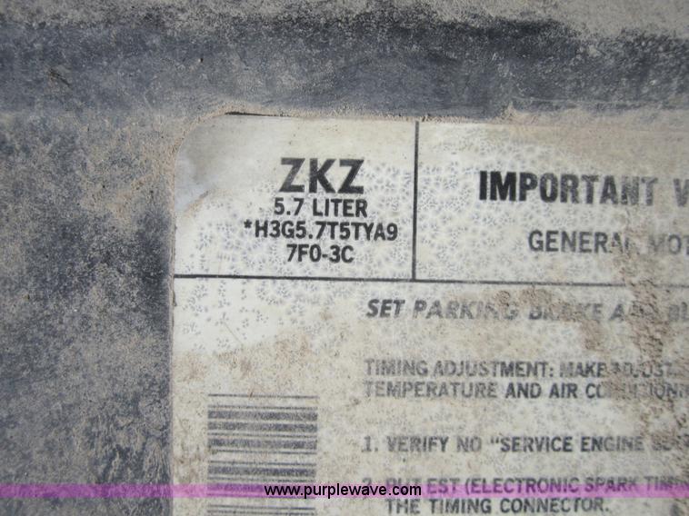 image for item 3183 1987 Chevrolet R10 Silverado pickup truck