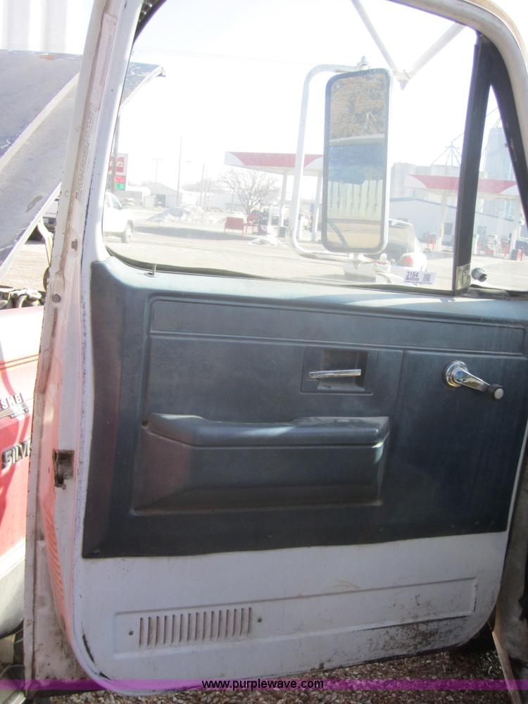 image for item 3184 1982 Chevrolet C30 Custom Deluxe flatbed pickup truck