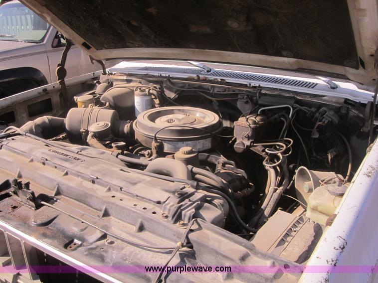 image for item 3184 1982 Chevrolet C30 Custom Deluxe flatbed pickup truck