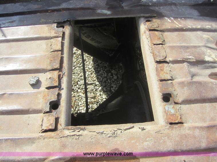 image for item 3185 1989 Chevrolet K2500 Cheyenne pickup truck