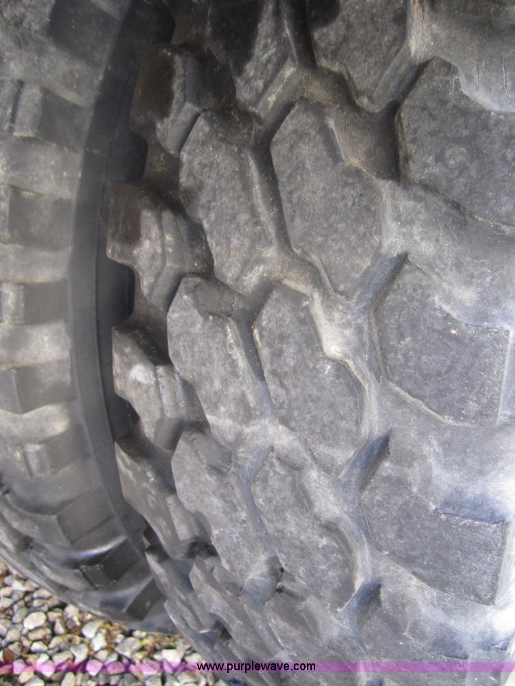 image for item 3186 1981 Chevrolet C30 Custom Deluxe flatbed pickup truck