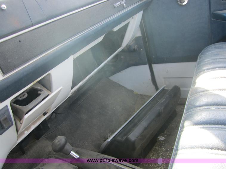 image for item 3187 1986 Chevrolet K10 Custom Deluxe pickup truck