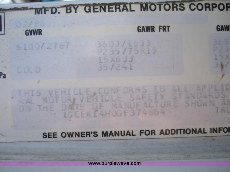 image for item 3187 1986 Chevrolet K10 Custom Deluxe pickup truck