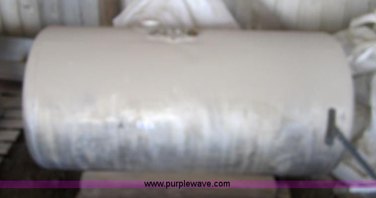 image for item 3189 Aluminum tank