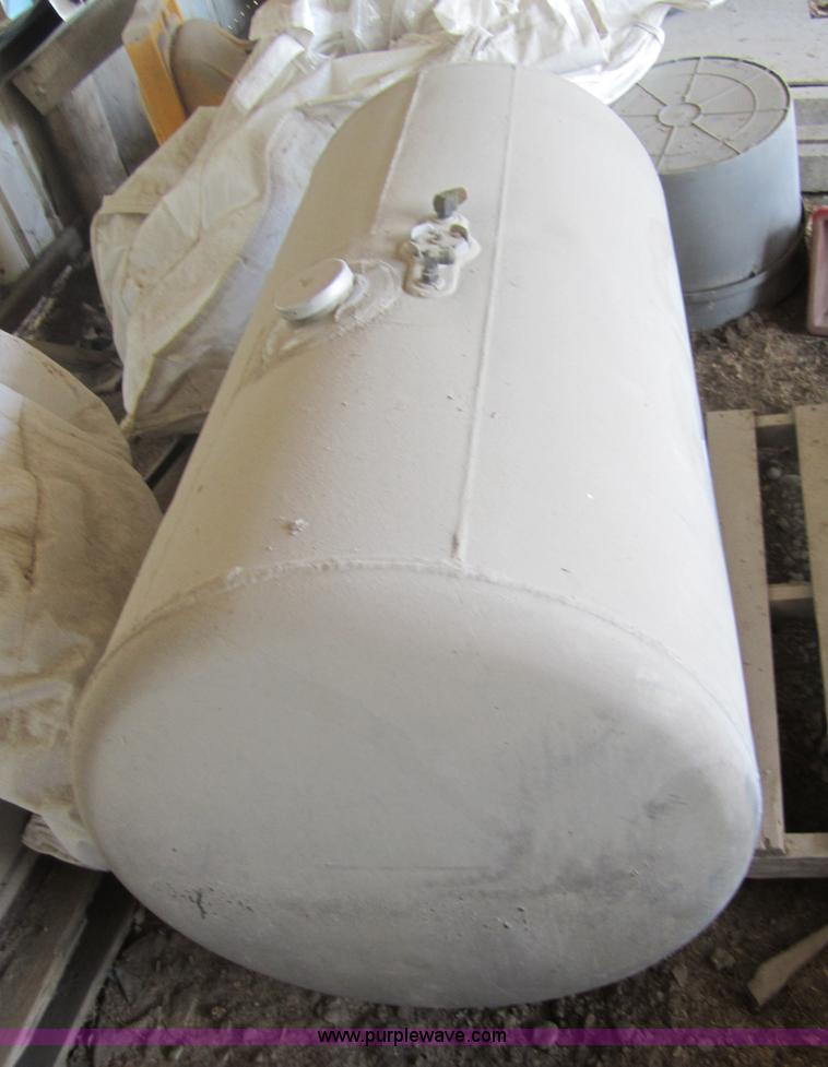 image for item 3189 Aluminum tank