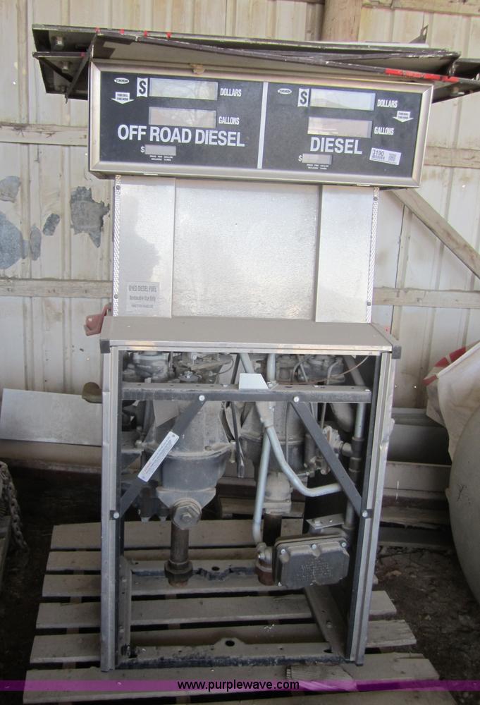 image for item 3190 (3) mixing fuel dispensers