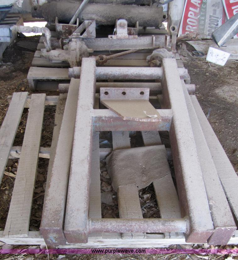 image for item 3191 (2) truck bed hoists