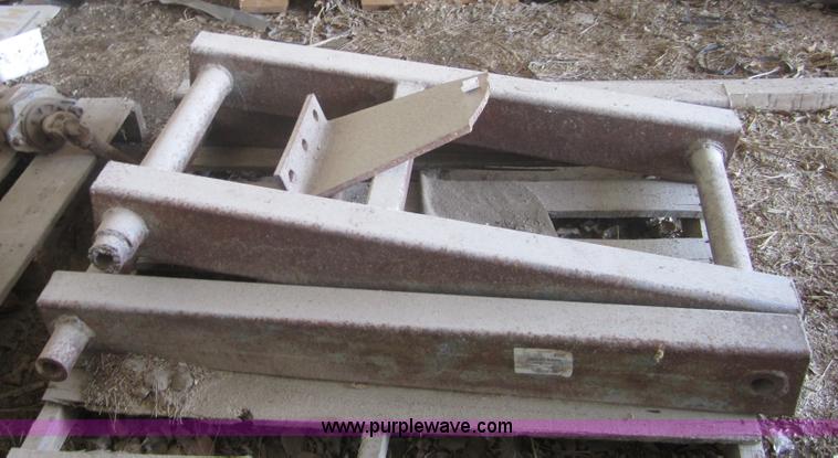 image for item 3191 (2) truck bed hoists