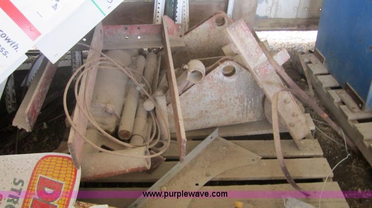 image for item 3191 (2) truck bed hoists