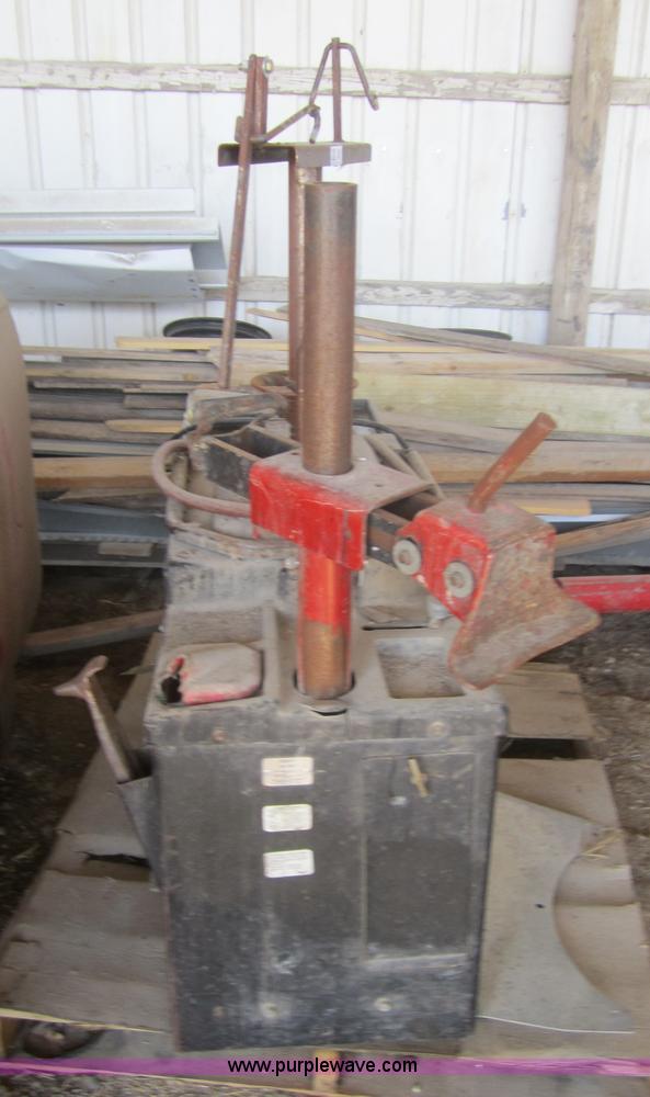image for item 3193 Coats tire machine