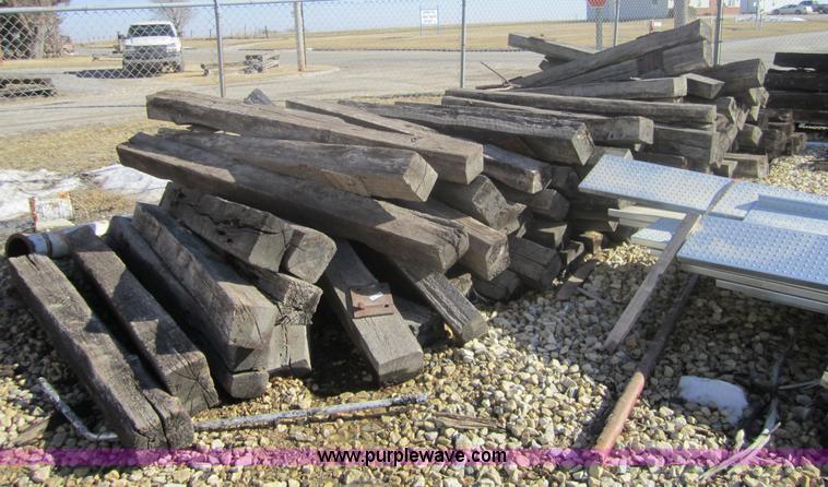 image for item 3194 Approx 100 railroad ties